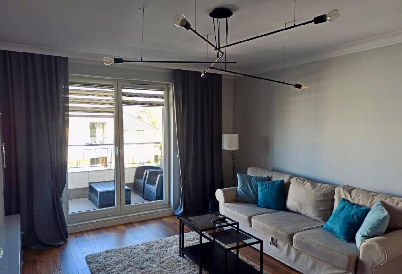 Celebryta - Apartament Apartment อุสตรอเนียมอร์สเกีย ภายนอก รูปภาพ