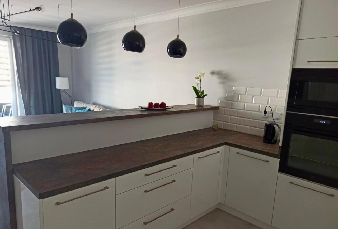 Celebryta - Apartament Apartment อุสตรอเนียมอร์สเกีย ภายนอก รูปภาพ