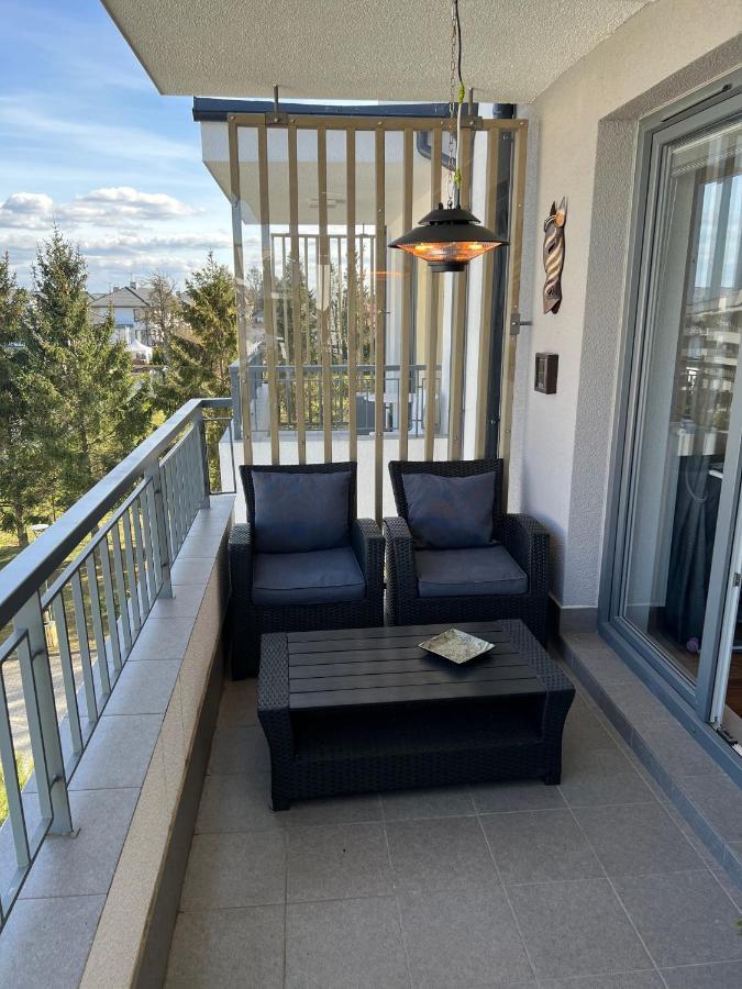 Celebryta - Apartament Apartment อุสตรอเนียมอร์สเกีย ภายนอก รูปภาพ